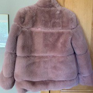 APPARIS Skylar Short Coat